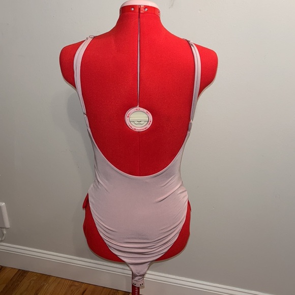 Backless bodysuit - Picture 2 of 6